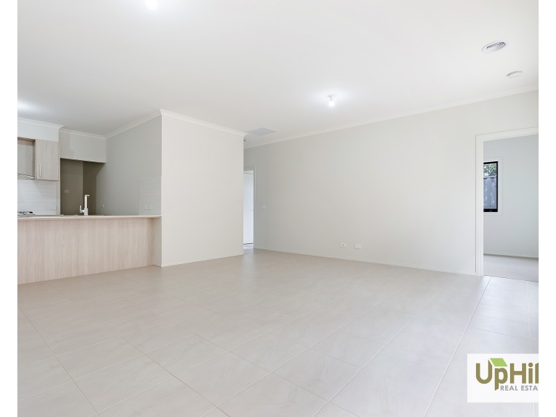 9 McKenzie Drive, Clyde North VIC 3978