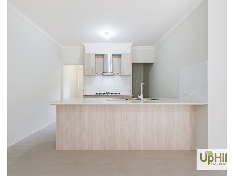 9 McKenzie Drive, Clyde North VIC 3978