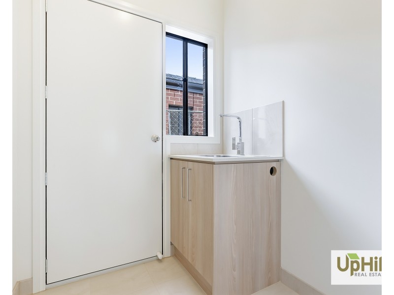 9 McKenzie Drive, Clyde North VIC 3978