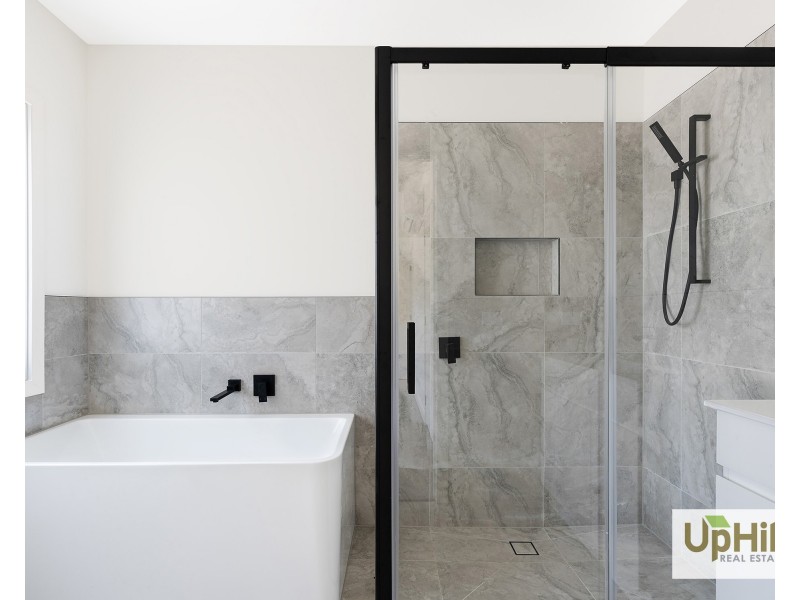 1/14 Summerlea Road, Narre Warren VIC 3805