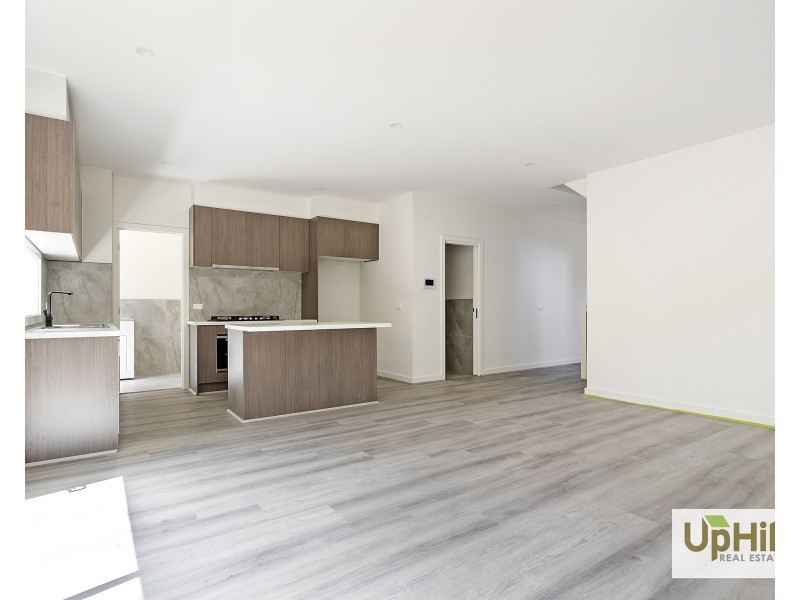 2/14 Summerlea Road, Narre Warren VIC 3805