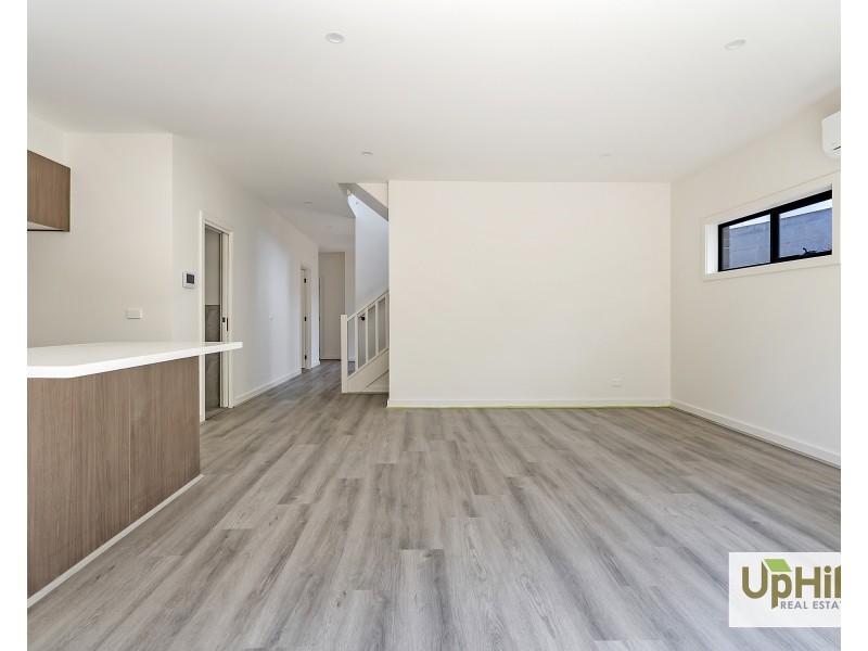 2/14 Summerlea Road, Narre Warren VIC 3805