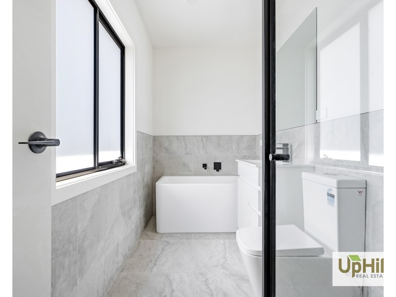 2/14 Summerlea Road, Narre Warren VIC 3805