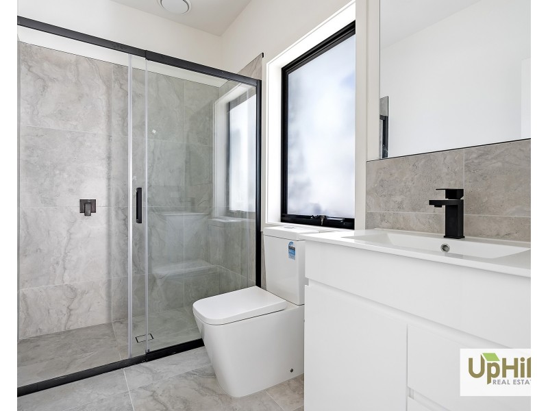 2/14 Summerlea Road, Narre Warren VIC 3805