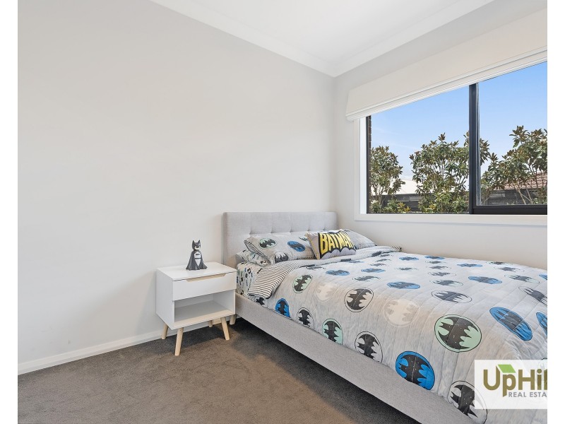 18 Fairwood Rise, Officer VIC 3809