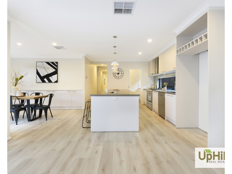 11 Tartan Drive, Clyde North VIC 3978