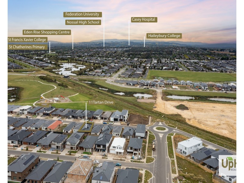 11 Tartan Drive, Clyde North VIC 3978