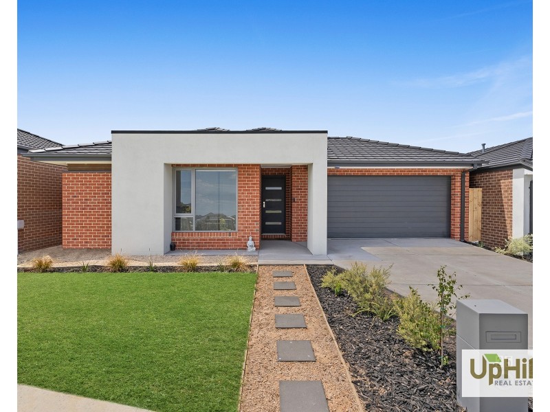 25 Growling Grass Drive, Clyde North VIC 3978