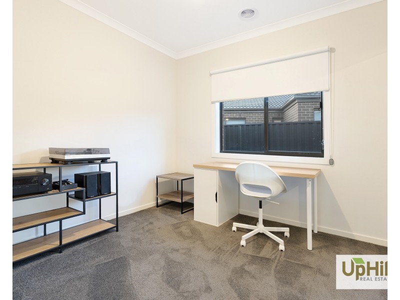 48 Pembrokeshire Loop, Clyde VIC 3978