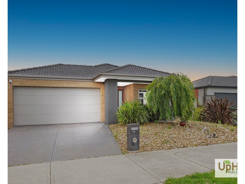 14 Victory Drive, Pakenham VIC 3810