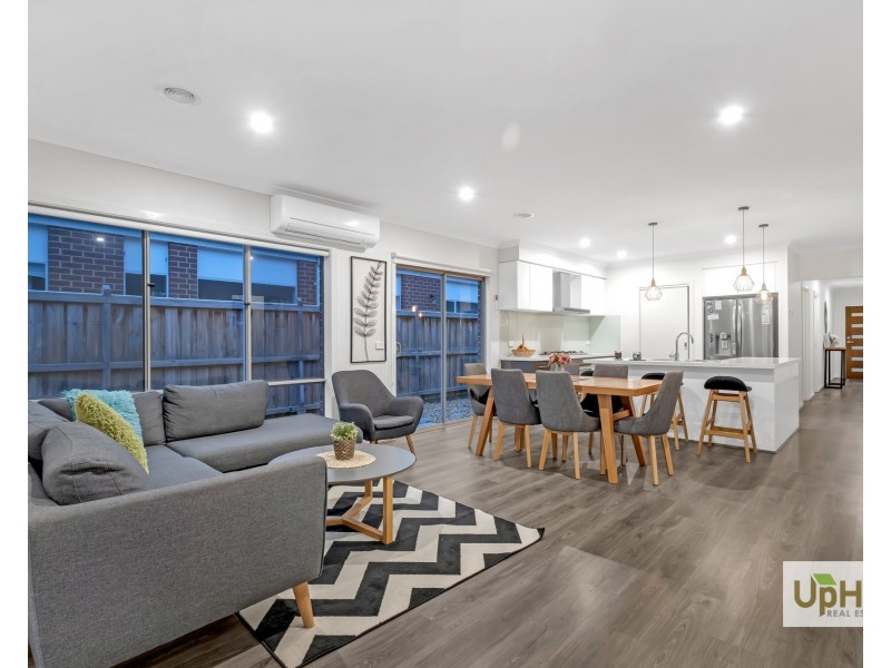 60 Clydevale Avenue, Clyde North VIC 3978