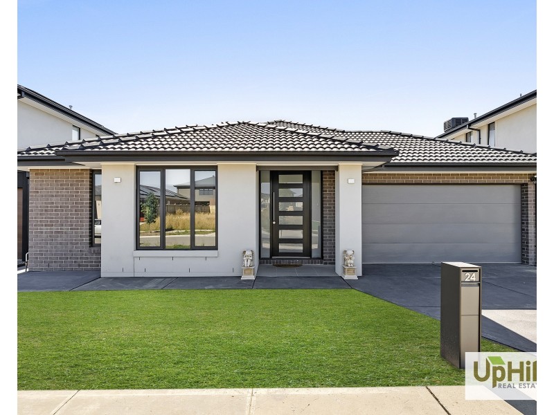 24 Spindle Street, Clyde North VIC 3978