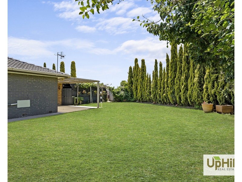 4 Greenmount Close, Narre Warren VIC 3805