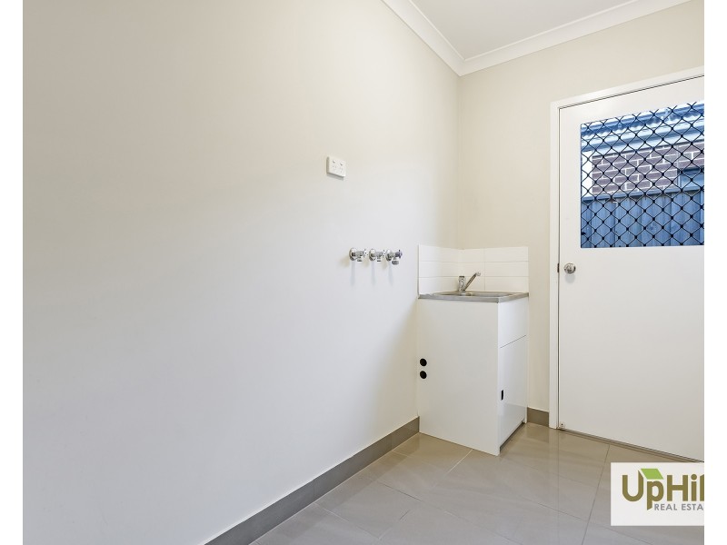 4 Savage Way, Clyde North VIC 3978