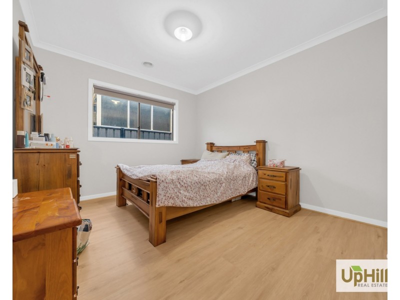 83 Selandra Boulevard, Clyde North VIC 3978