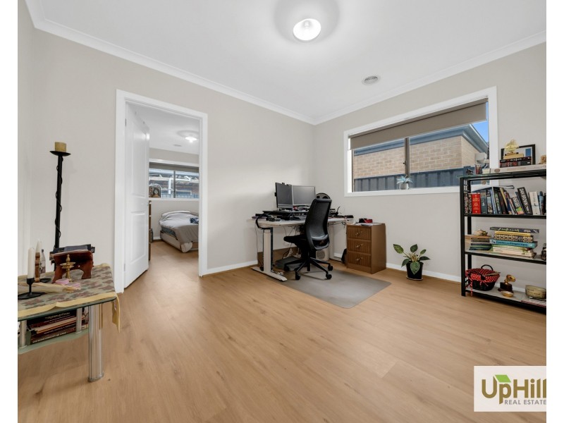 83 Selandra Boulevard, Clyde North VIC 3978