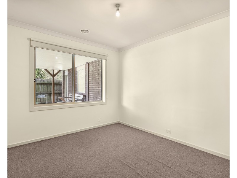 14 Silvergum place, Cranbourne VIC 3977