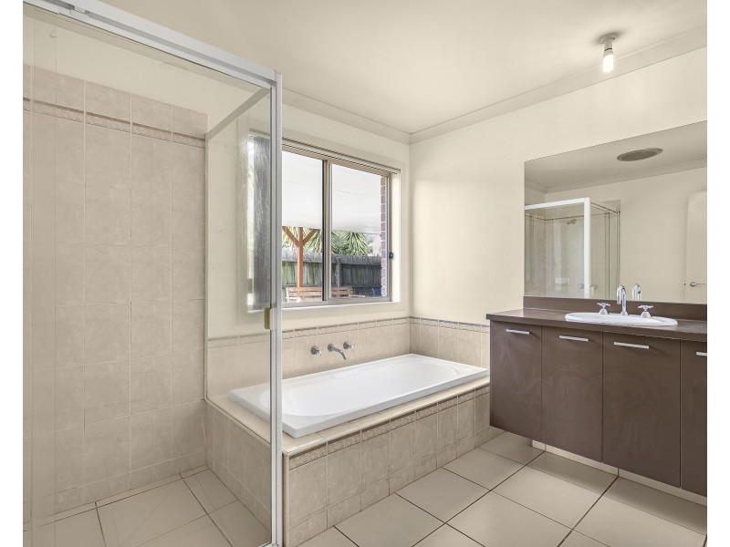 14 Silvergum place, Cranbourne VIC 3977