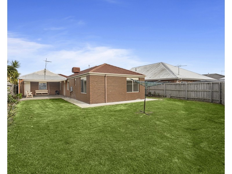 14 Silvergum place, Cranbourne VIC 3977