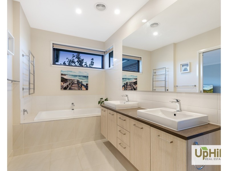 67 Swindale Way, Clyde North VIC 3978