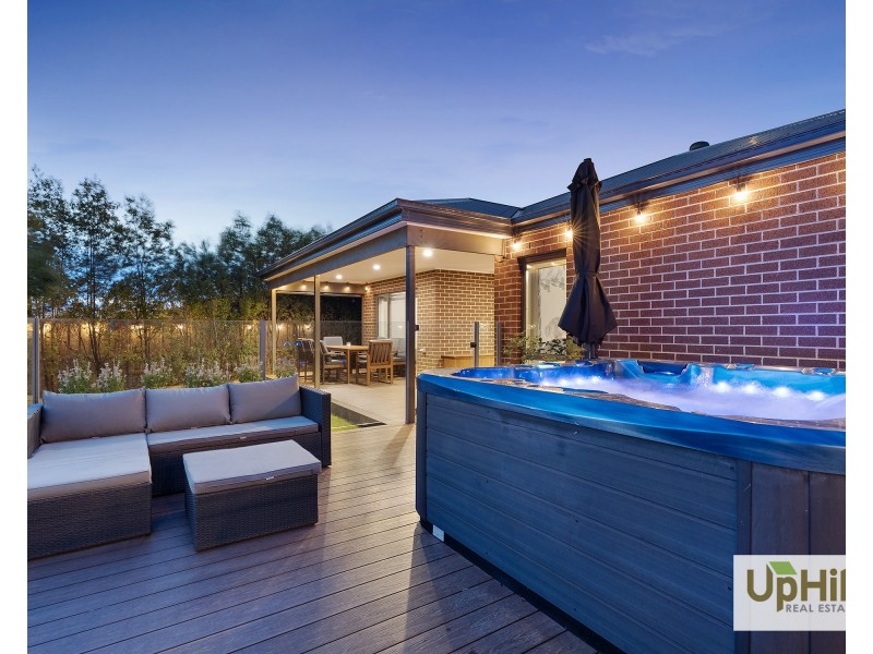 67 Swindale Way, Clyde North VIC 3978