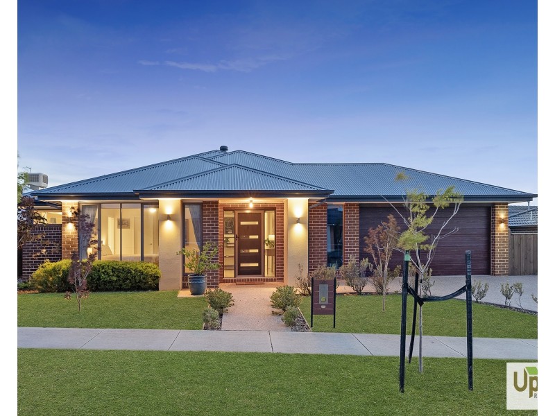 67 Swindale Way, Clyde North VIC 3978