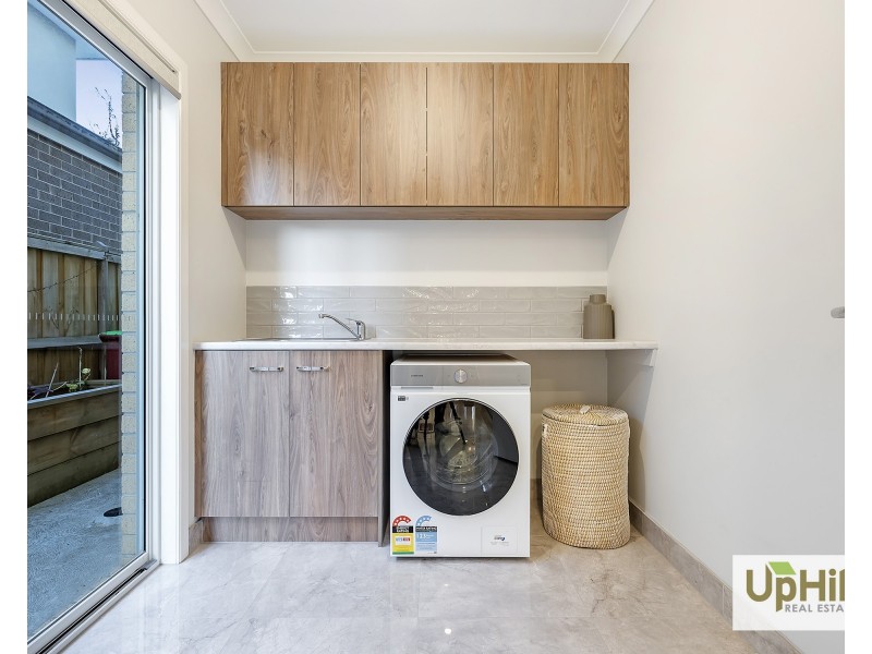 12 Outfield Road, Clyde VIC 3978