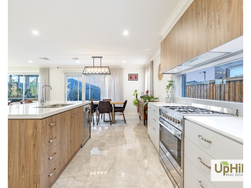 12 Outfield Road, Clyde VIC 3978