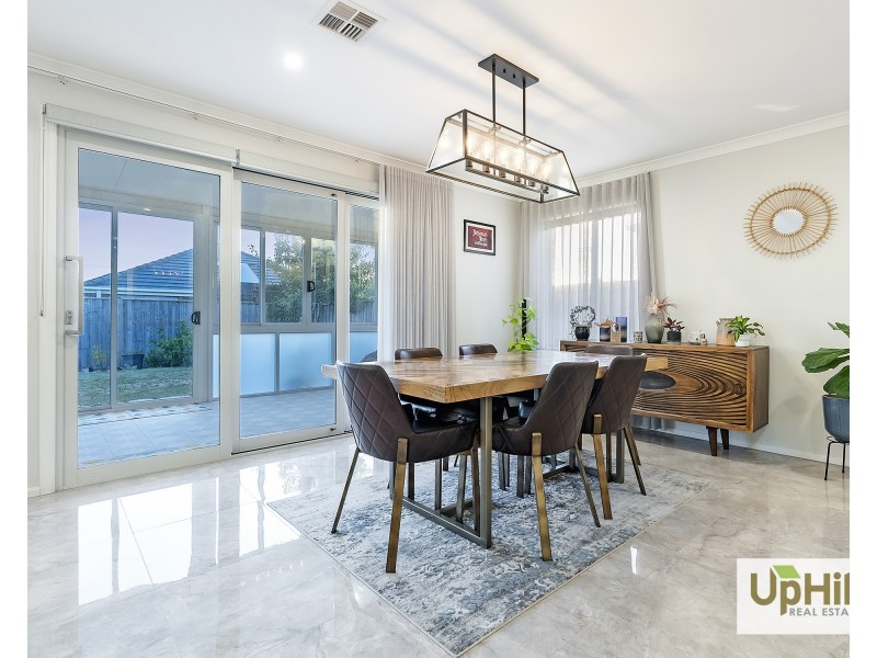 12 Outfield Road, Clyde VIC 3978