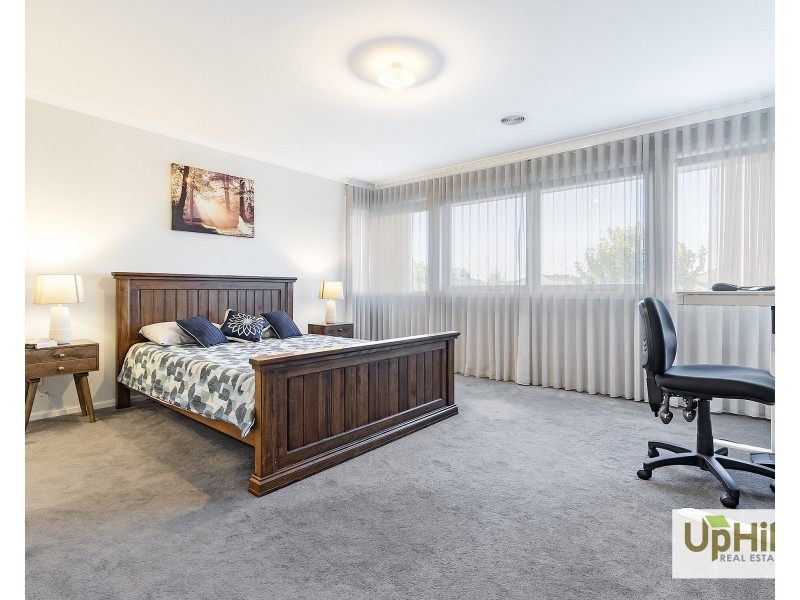 12 Outfield Road, Clyde VIC 3978