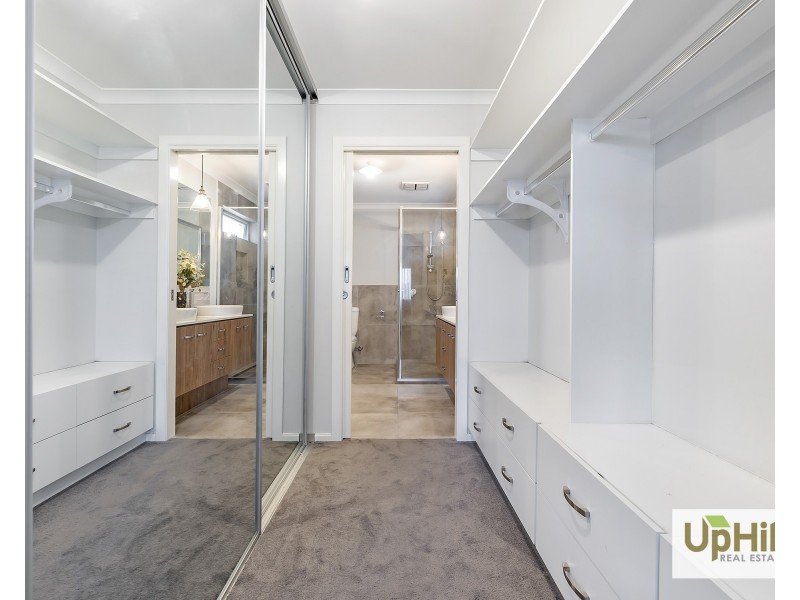 12 Outfield Road, Clyde VIC 3978