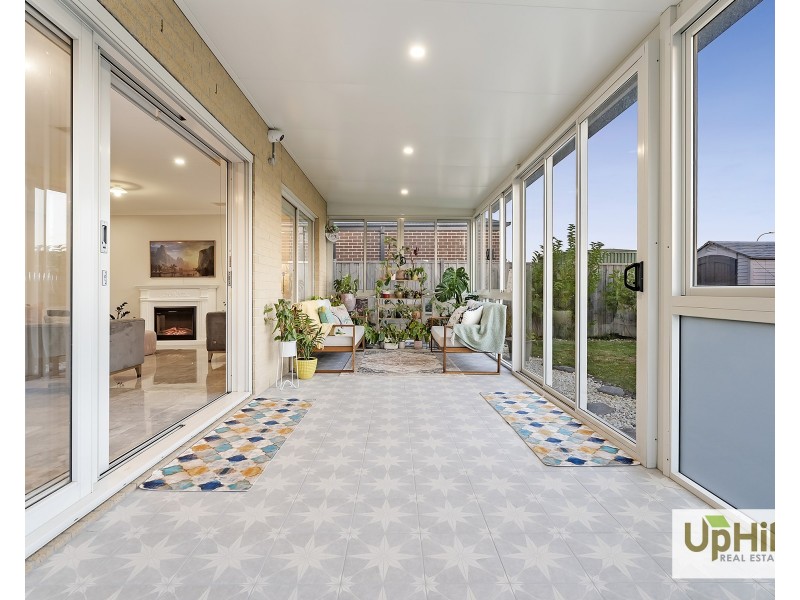 12 Outfield Road, Clyde VIC 3978