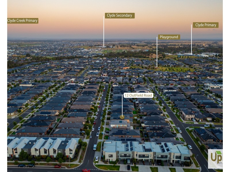 12 Outfield Road, Clyde VIC 3978
