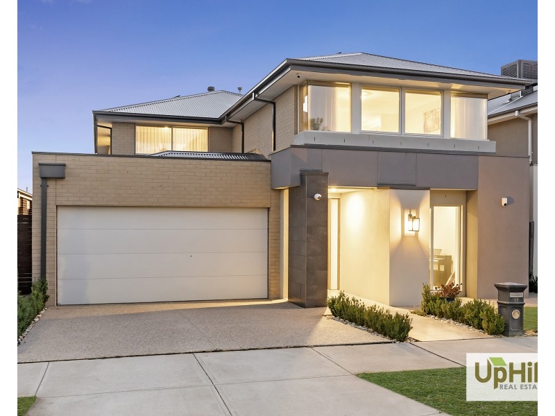 12 Outfield Road, Clyde VIC 3978