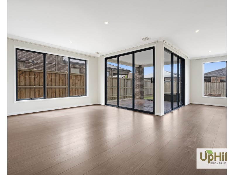 26 Serengeti Street, Clyde North VIC 3978