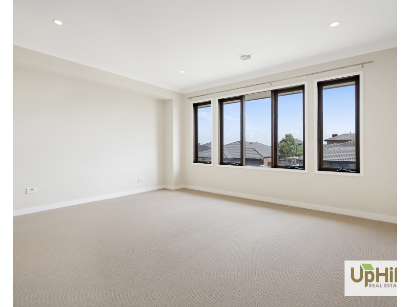 26 Serengeti Street, Clyde North VIC 3978