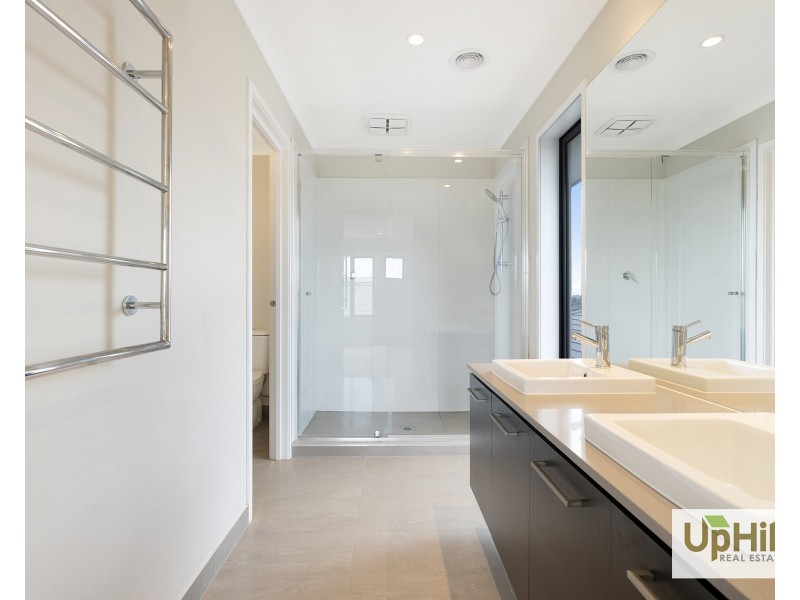 26 Serengeti Street, Clyde North VIC 3978