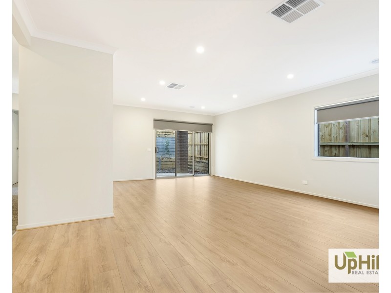 15 Bowfell Street, Officer VIC 3809