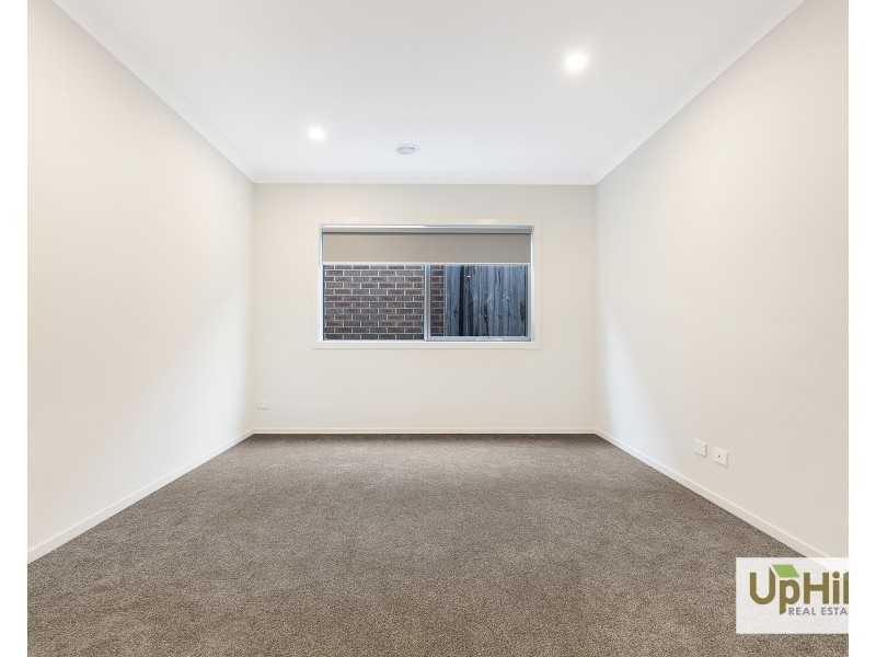 15 Bowfell Street, Officer VIC 3809