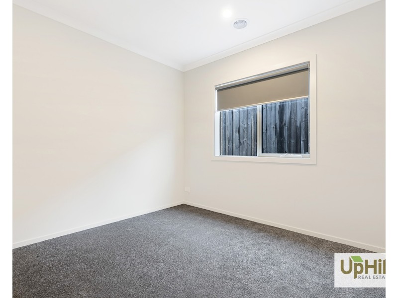 15 Bowfell Street, Officer VIC 3809