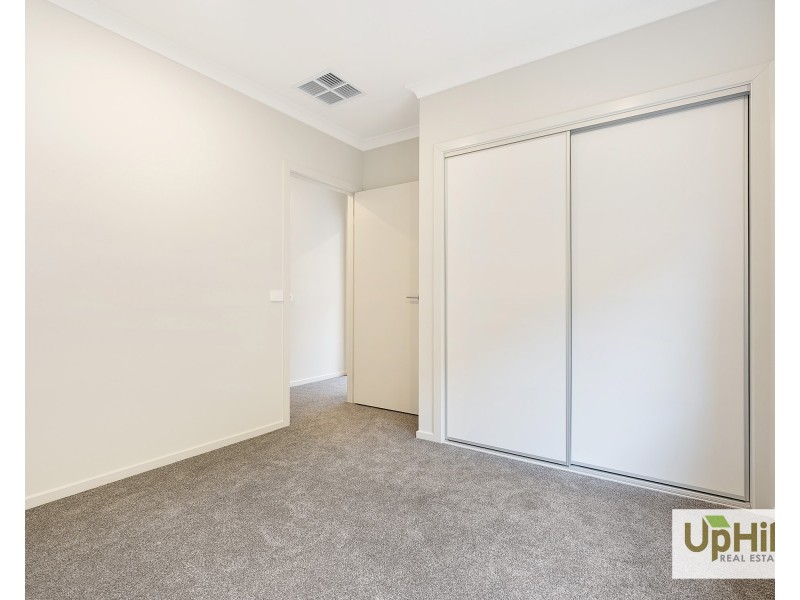 15 Bowfell Street, Officer VIC 3809