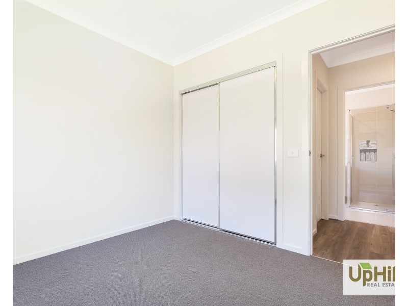31 Vielo Circuit, Clyde North VIC 3978