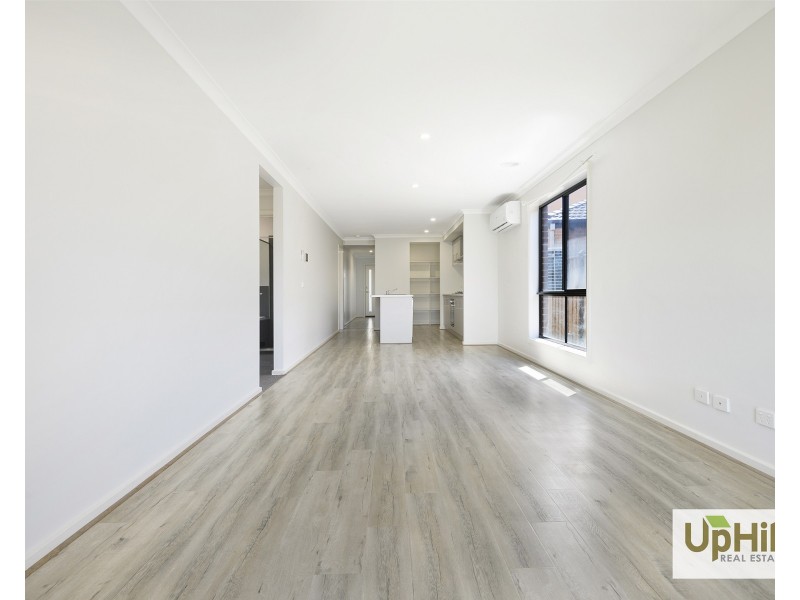 4 Towamba Avenue, Clyde VIC 3978