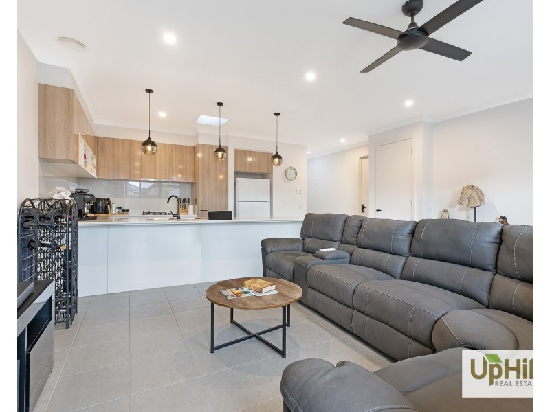 3 Bainton Avenue, Clyde VIC 3978