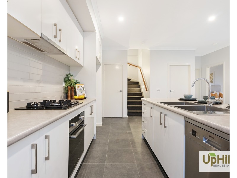 4S Mountjoy Circuit, Clyde North VIC 3978