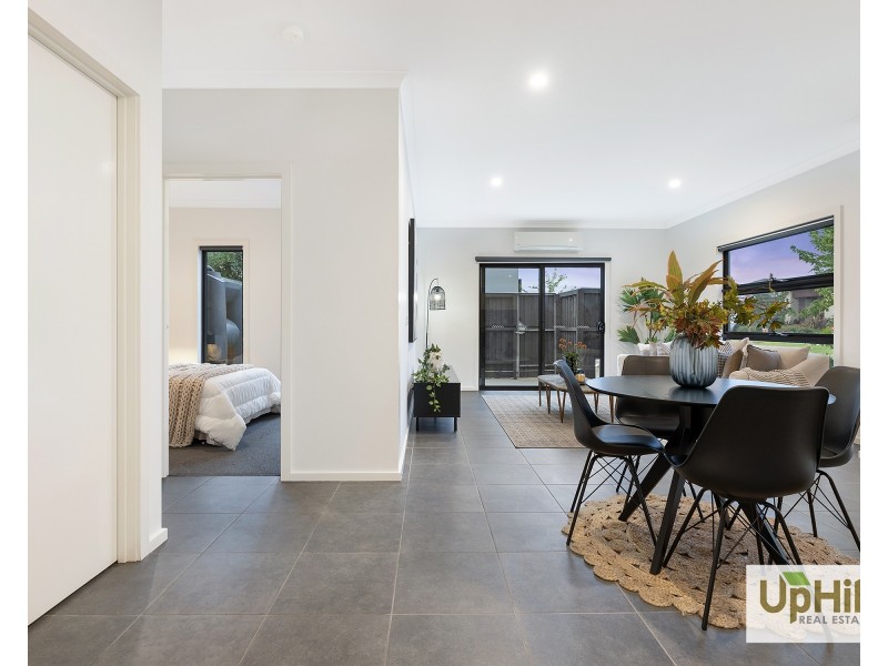 4S Mountjoy Circuit, Clyde North VIC 3978