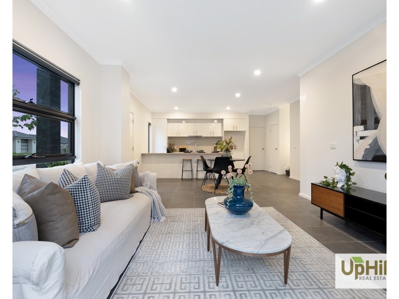 4S Mountjoy Circuit, Clyde North VIC 3978