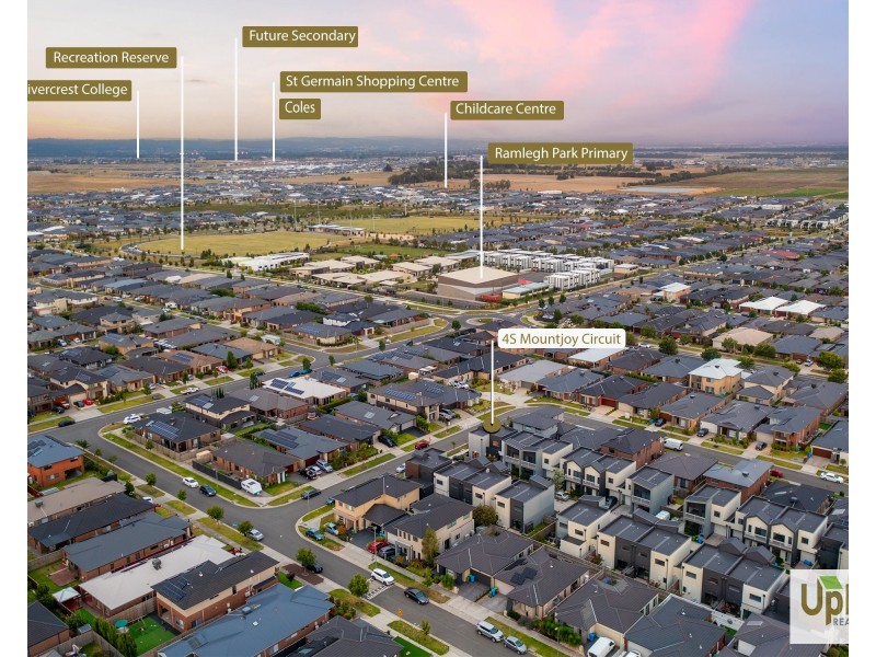 4S Mountjoy Circuit, Clyde North VIC 3978