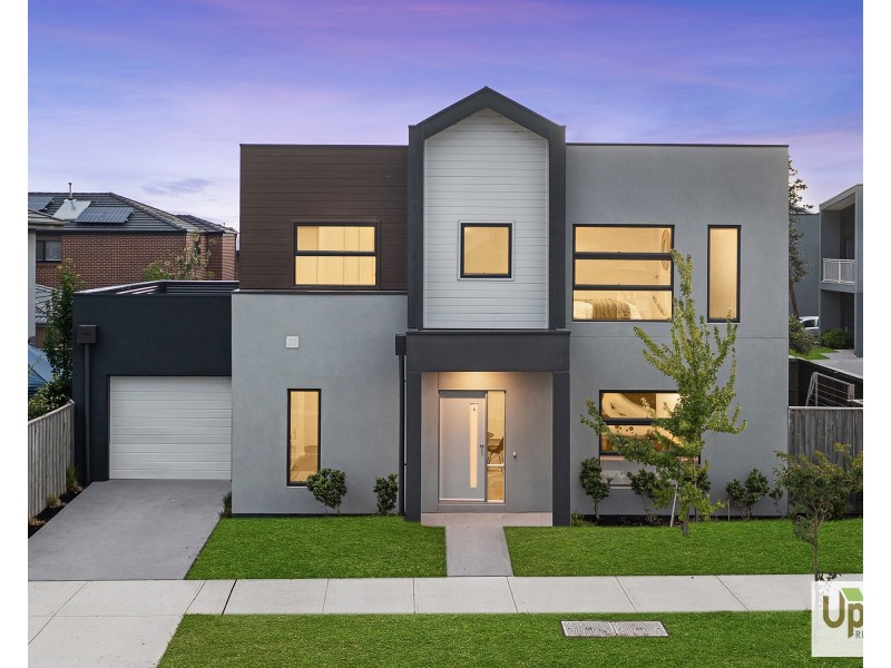 4S Mountjoy Circuit, Clyde North VIC 3978