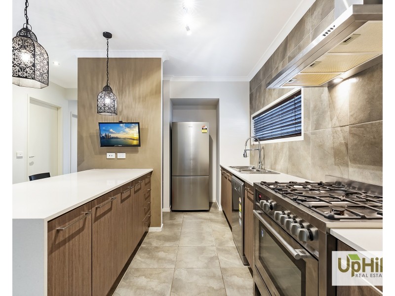 37 Kosciuszko Circuit, Clyde VIC 3978
